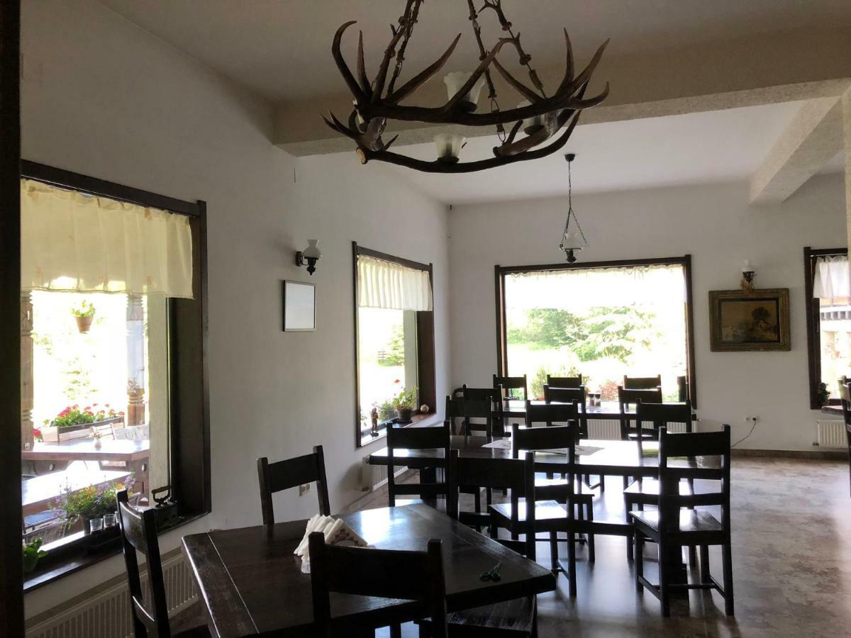 Hotel Valea Salbatica Sinca Noua Esterno foto